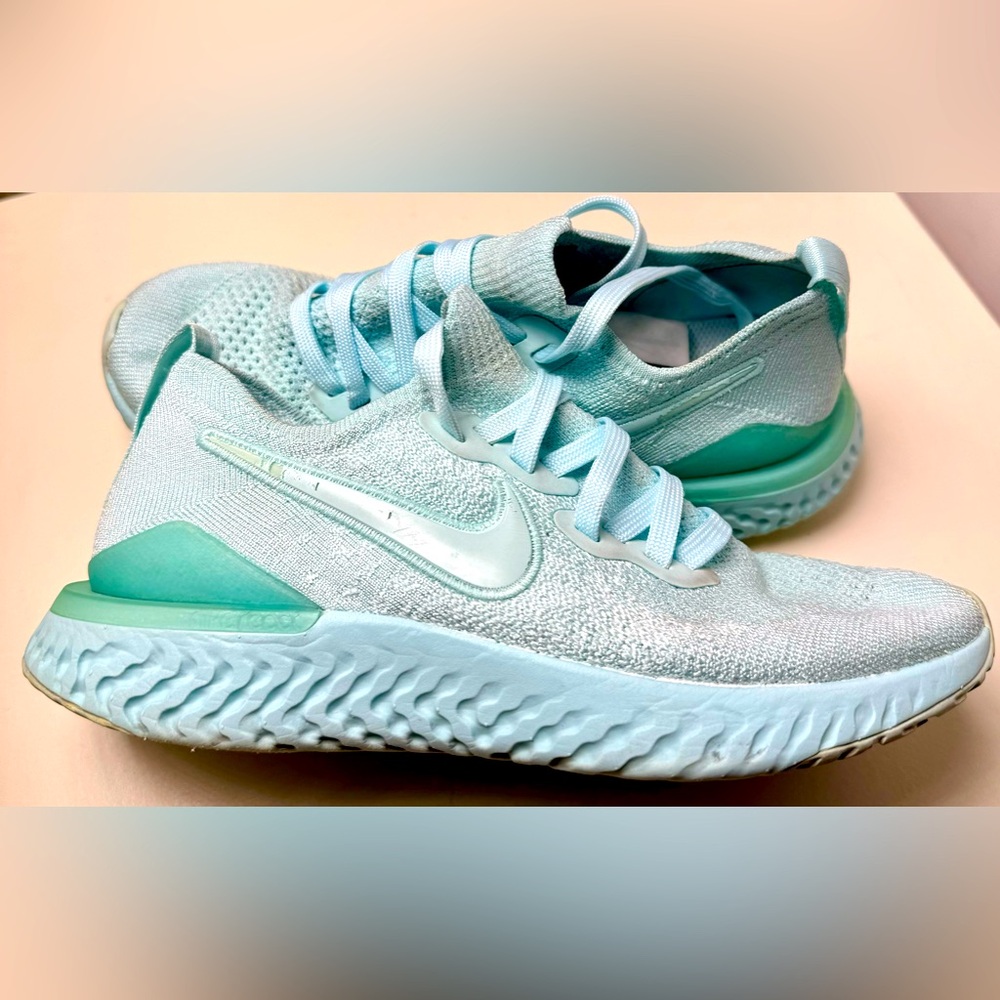 Nike Womens Odyssey React Flyknit 2 808927-300 Green Running Shoes Size 6